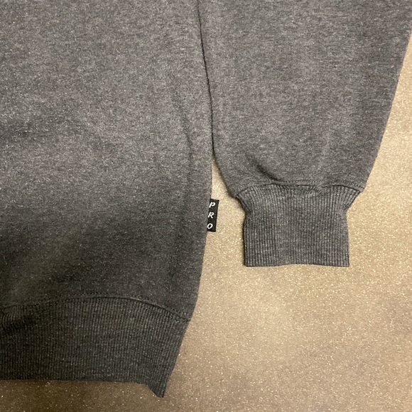 21 Pro USA Crewneck Sweatshirt Solid Dark Gray Mens Small 100 Polyester - Picture 4 of 7